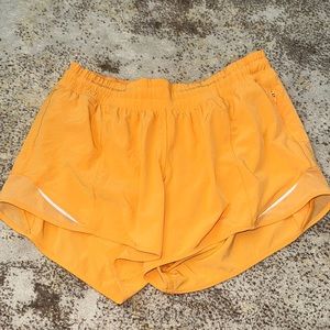Lululemon hotty hot 4 inch low rise shorts size 8